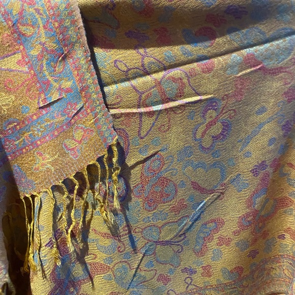 COPY - Vintage butterfly brocade pashmina shawl scarf - Picture 4 of 9